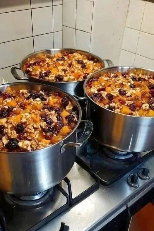 Capirotada: A Sweet and Savory Taste of Mexican Tradition