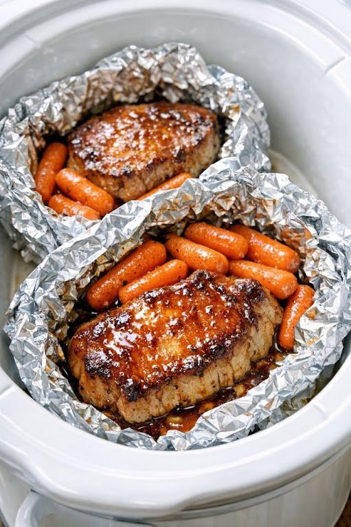 Slow Cooker 4-Ingredient Foil Packet Honey Pork Chops: A Sweet, Juicy Dinner Made Effortless
